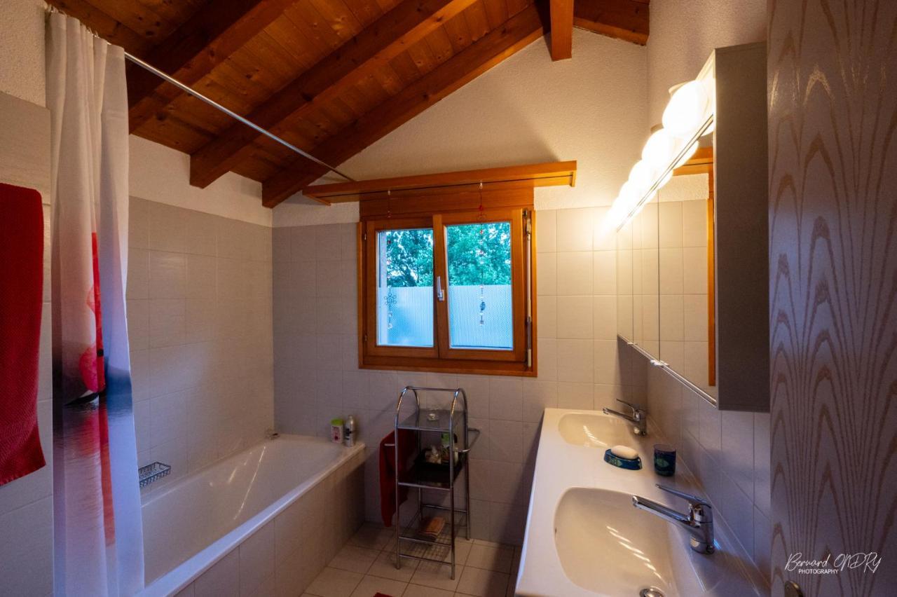 Zimmer Mit Eigenem Badezimmer Näfels エクステリア 写真